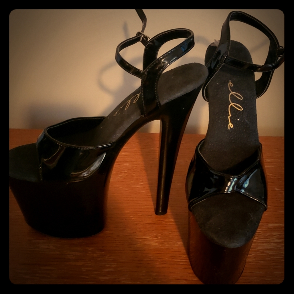 Penthouse stilettos by Ellie